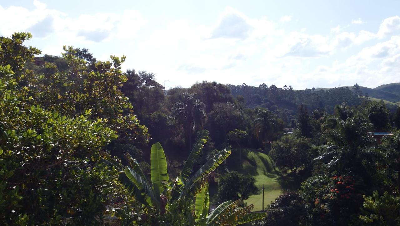 Casa Agradavel Com Piscina. Villa Miguel Pereira Luaran gambar