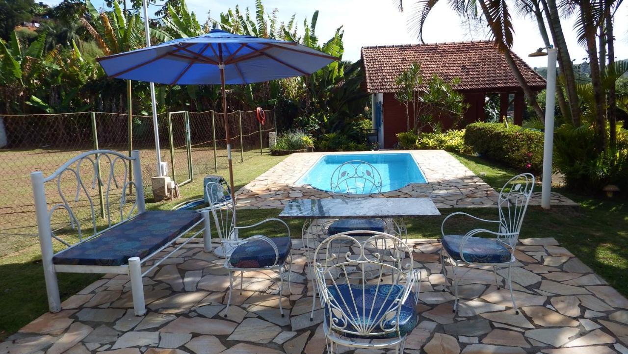 Casa Agradavel Com Piscina. Villa Miguel Pereira Luaran gambar