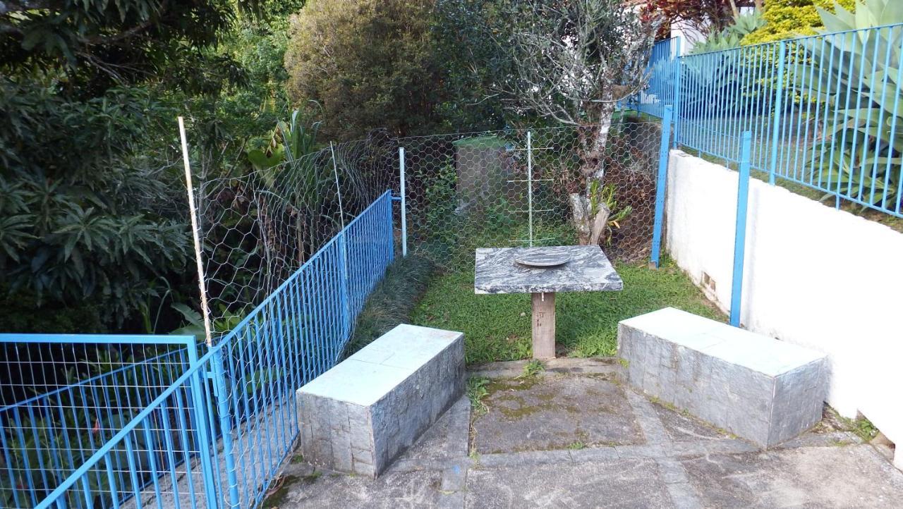 Casa Agradavel Com Piscina. Villa Miguel Pereira Luaran gambar