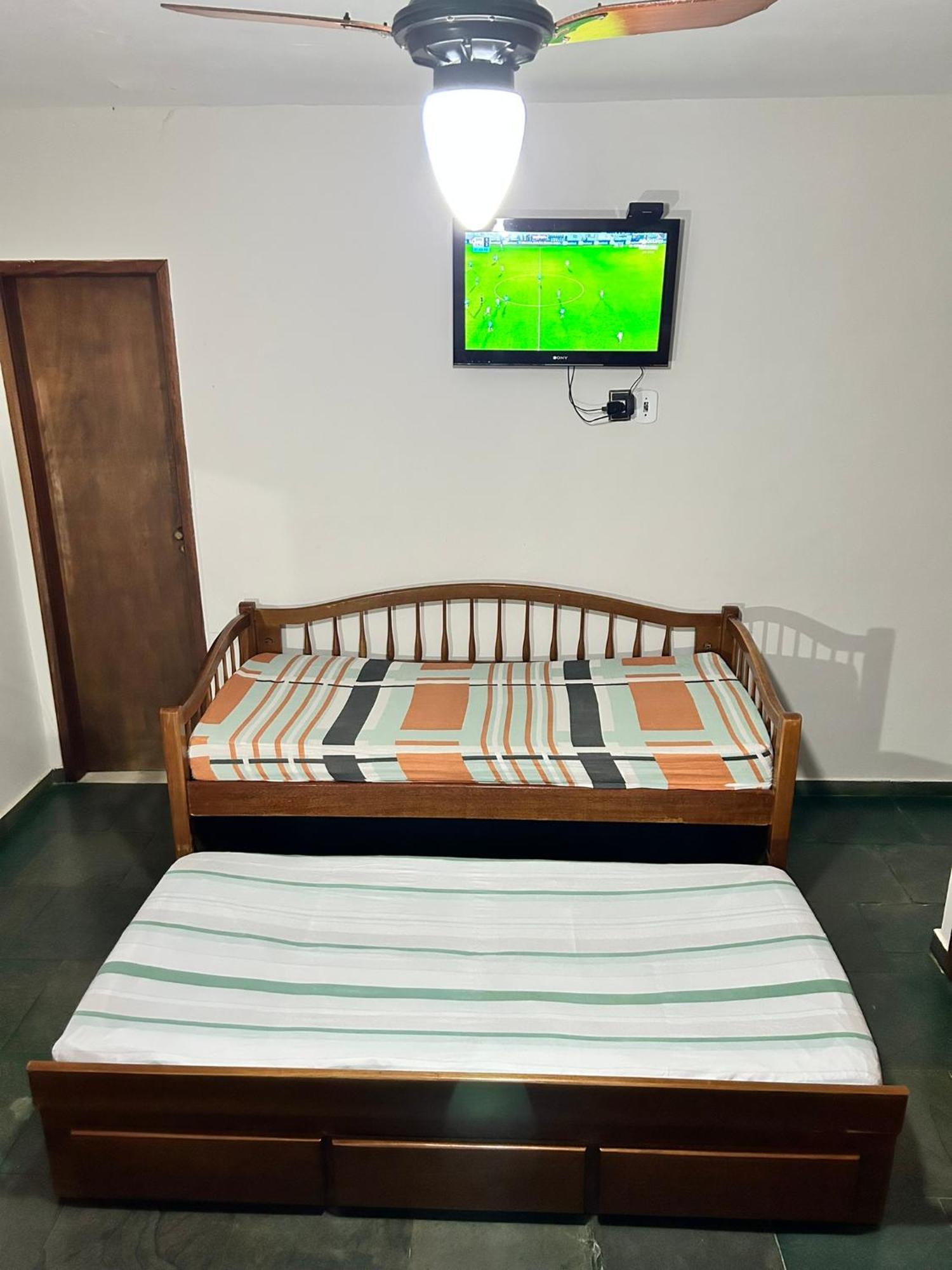 Casa Agradavel Com Piscina. Villa Miguel Pereira Luaran gambar